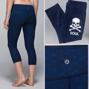 Lululemon X Soul Cycle Skull Wunder Under Crop Leggings